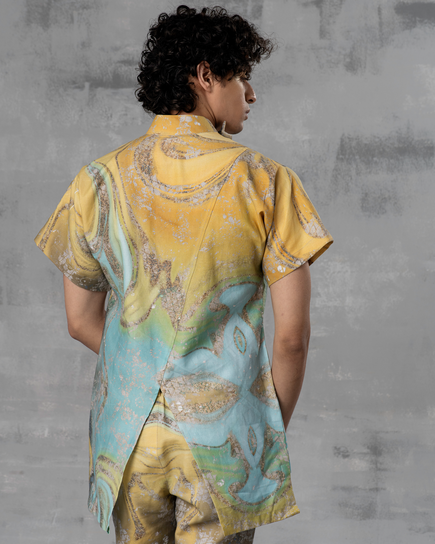 Kamsyā Mock Collar Shirt