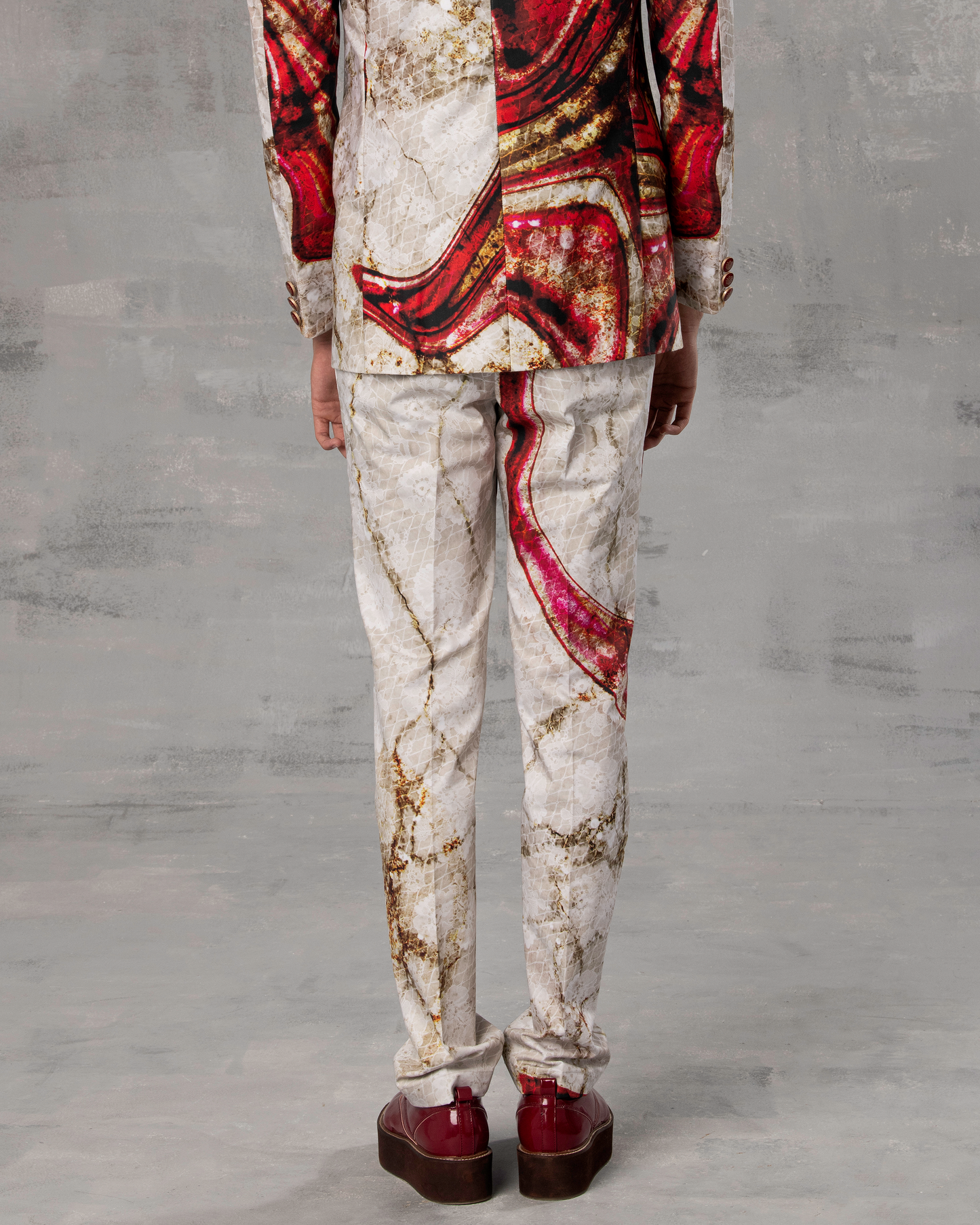 Karvarā Straight Fit Trousers