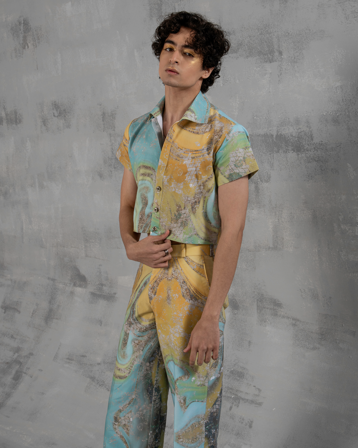 Kamsyā Crop Shirt